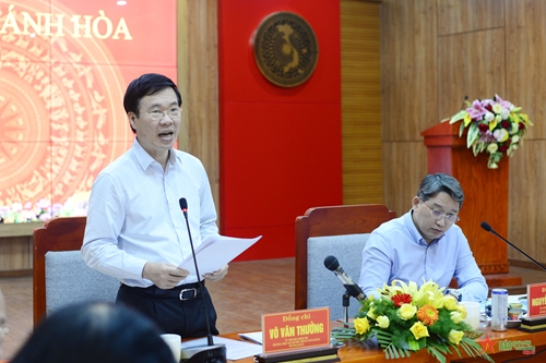 Đồng chí Võ Văn Thưởng làm việc với Ban Thường vụ Tỉnh ủy Khánh Hòa